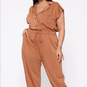 Jumpsuit. Color: Cognac